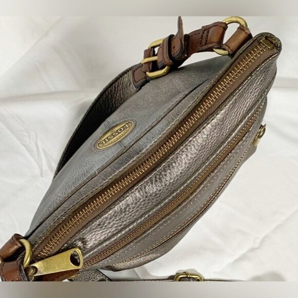 Vintage Y2K Fossil Distressed Metallic  Leather Explorer Cross Body Bag - Picture 4 of 8